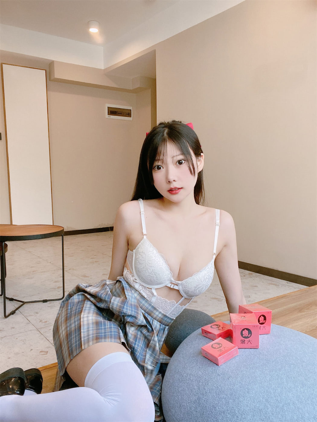 香草喵露露 大象JK格子裙30图(香草可露露)插图1