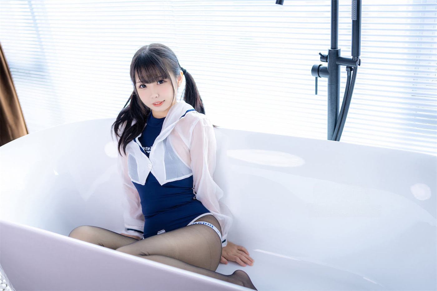 十万珍吱伏特 碧波浴缸死库水68图(十万珍吱伏特图集)插图4