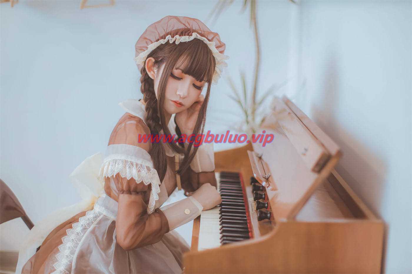 Coser衣衣透明白袜女仆31图(內衣透明)插图1