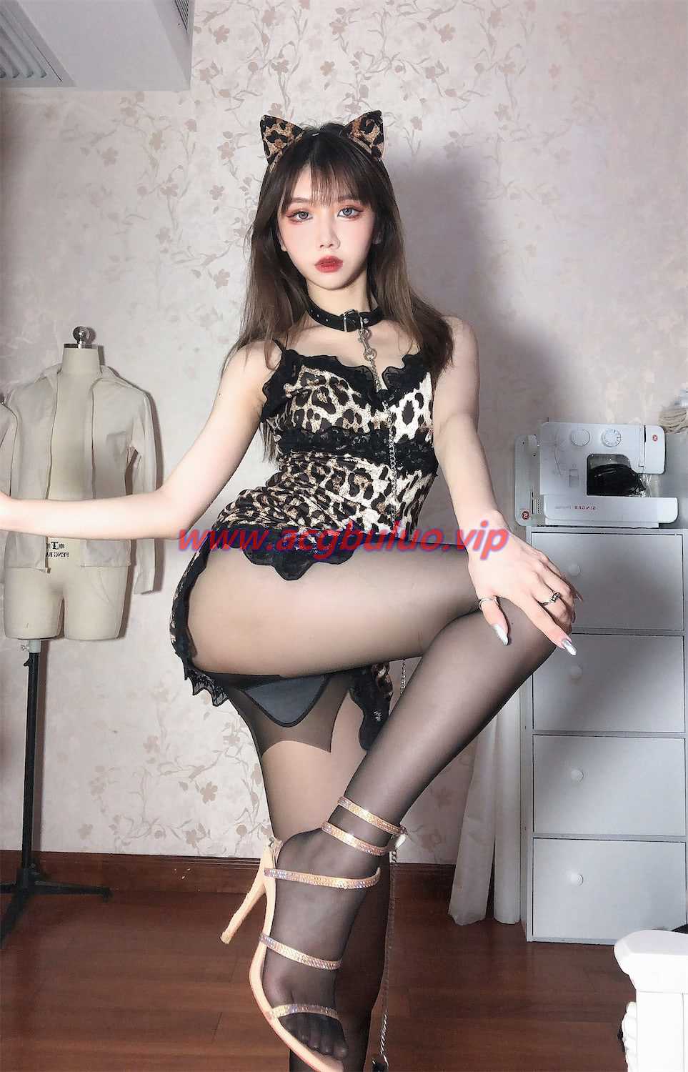 果咩酱w豹女姐姐25图(果咩酱美图)插图